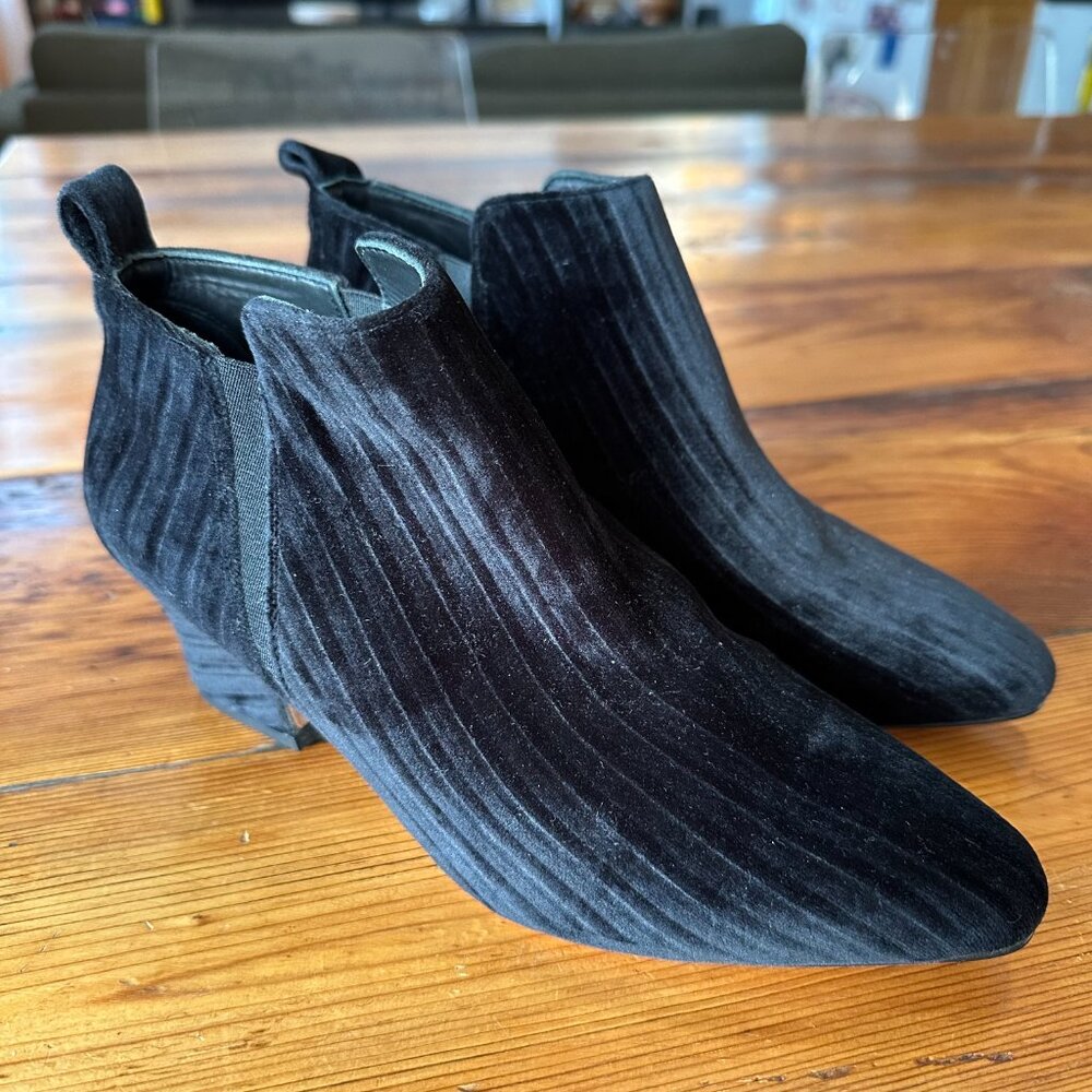 Miista Ribbed Velvet Ankle Boots – 37/7